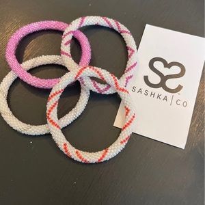 Sashka Co bracelets made of glass beads